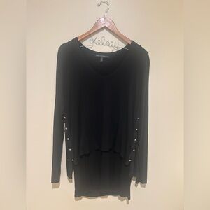 White House Black Market Black Long-Sleeve V-Neck Top with Side Buttons Size L